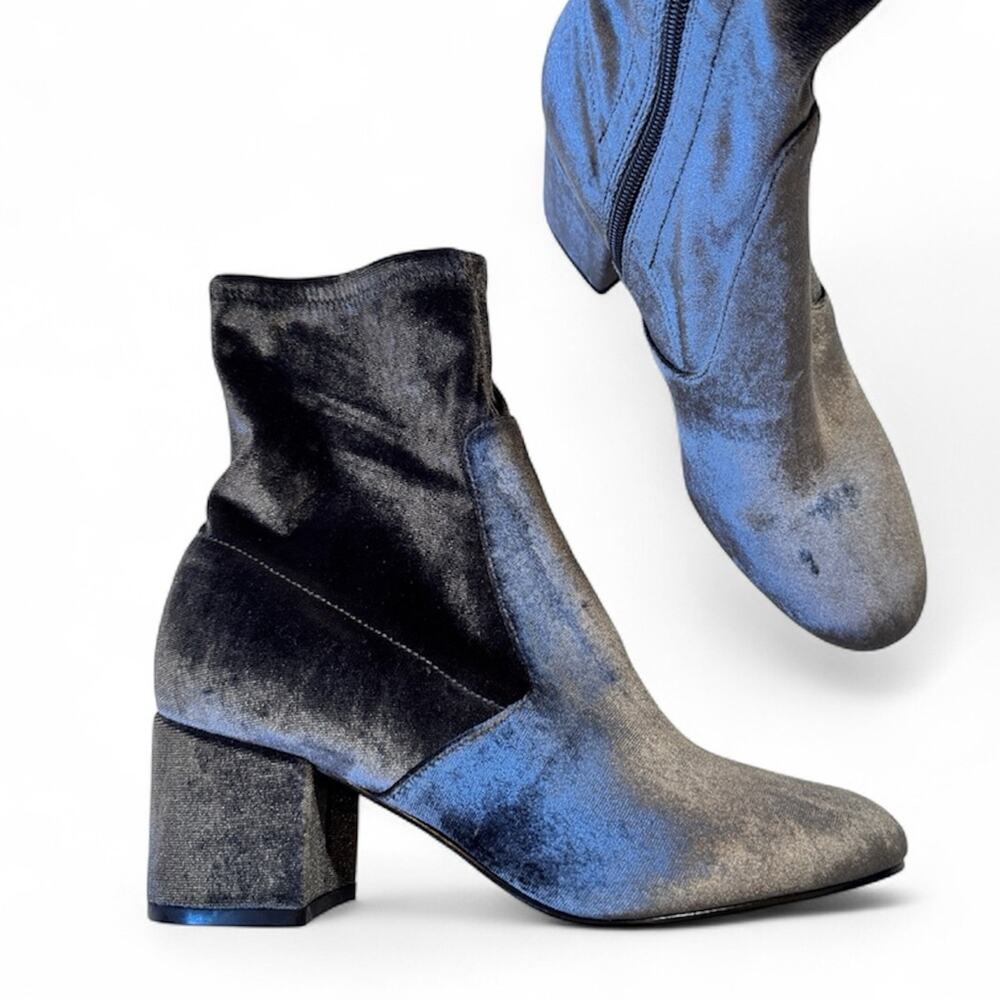 Ivanka Trump Blue Grey Velvet Ankle Sock Boots Womens 7 Fall Classic Heeled
